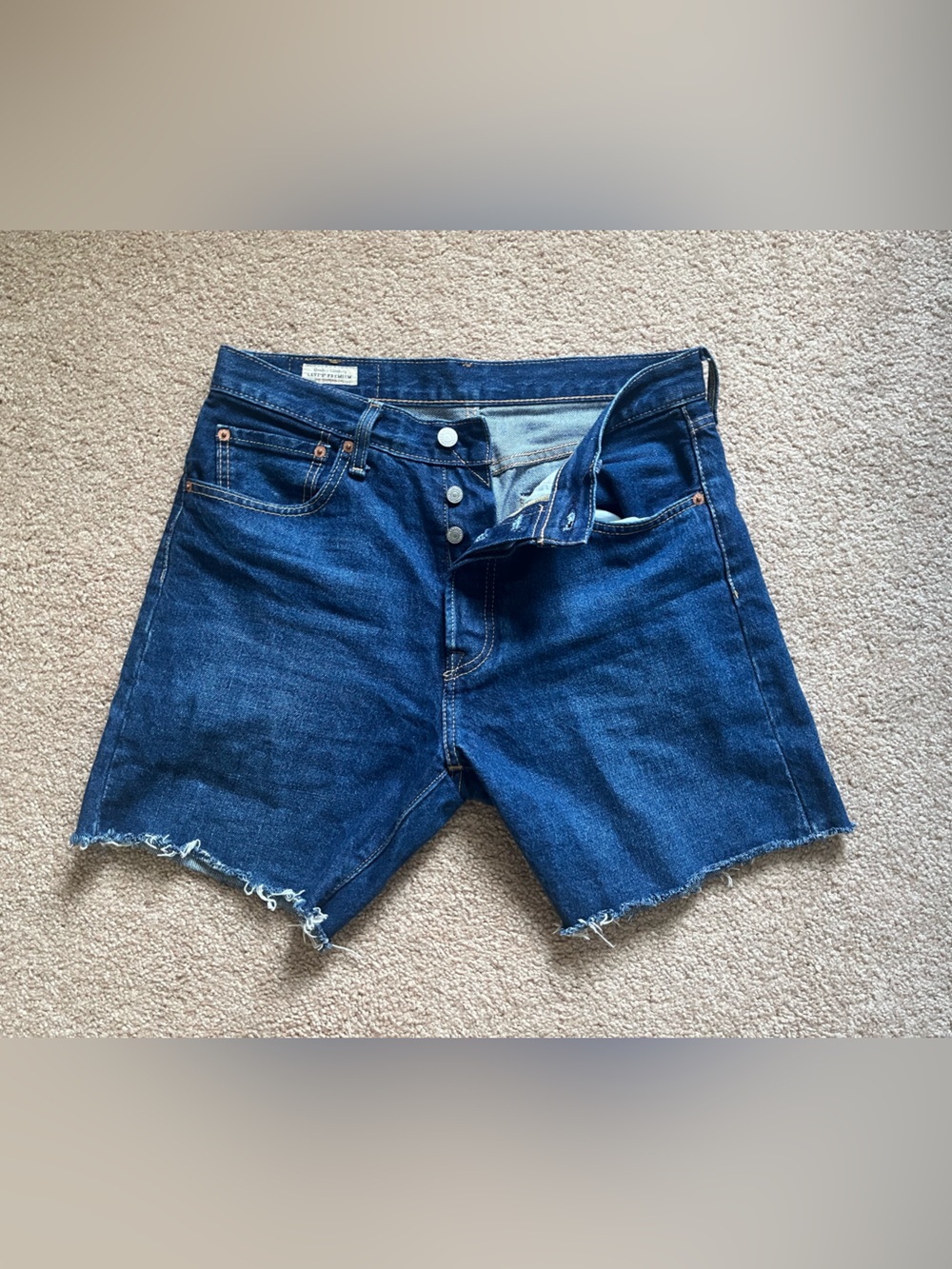 Levi’s 501 93 men’s cut off dark denim shorts